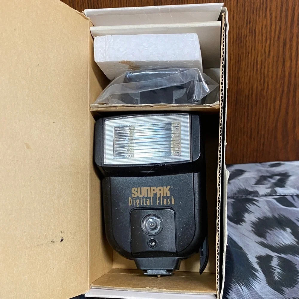 DS20 5-Position Tilt Flash - Black